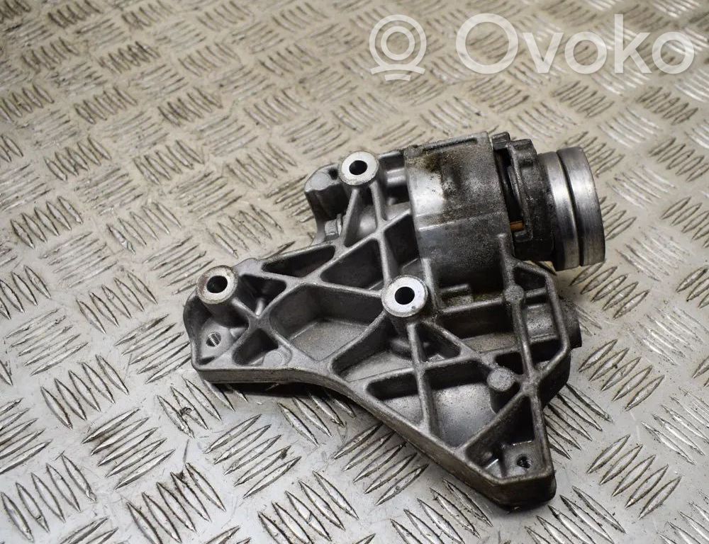 Volkswagen PASSAT B6 Muu moottoritilan osa 