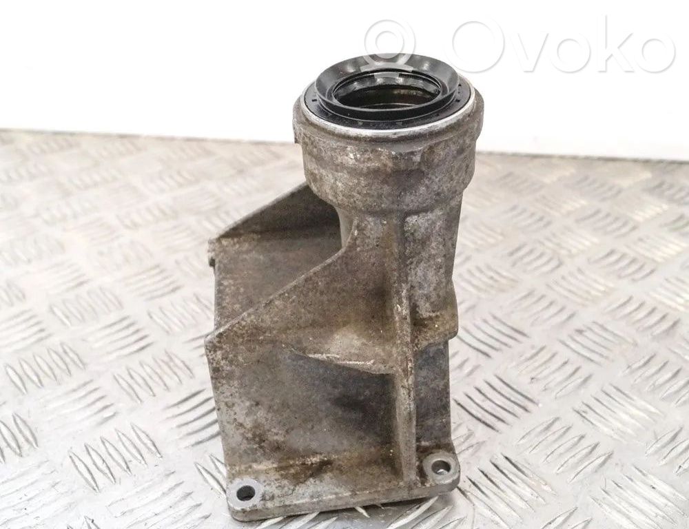 Alte piese compartiment motor   7527386