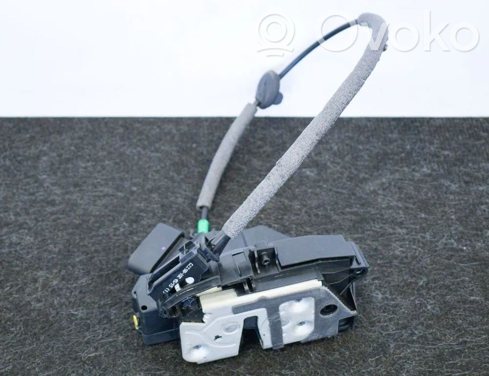 Ford Kuga II Coupe door lock (next to the handle) 