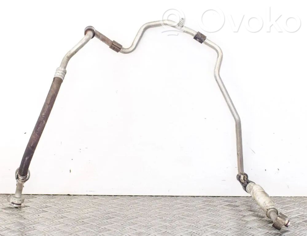 Volkswagen PASSAT B6 Ilmastointilaitteen putki (A/C) 