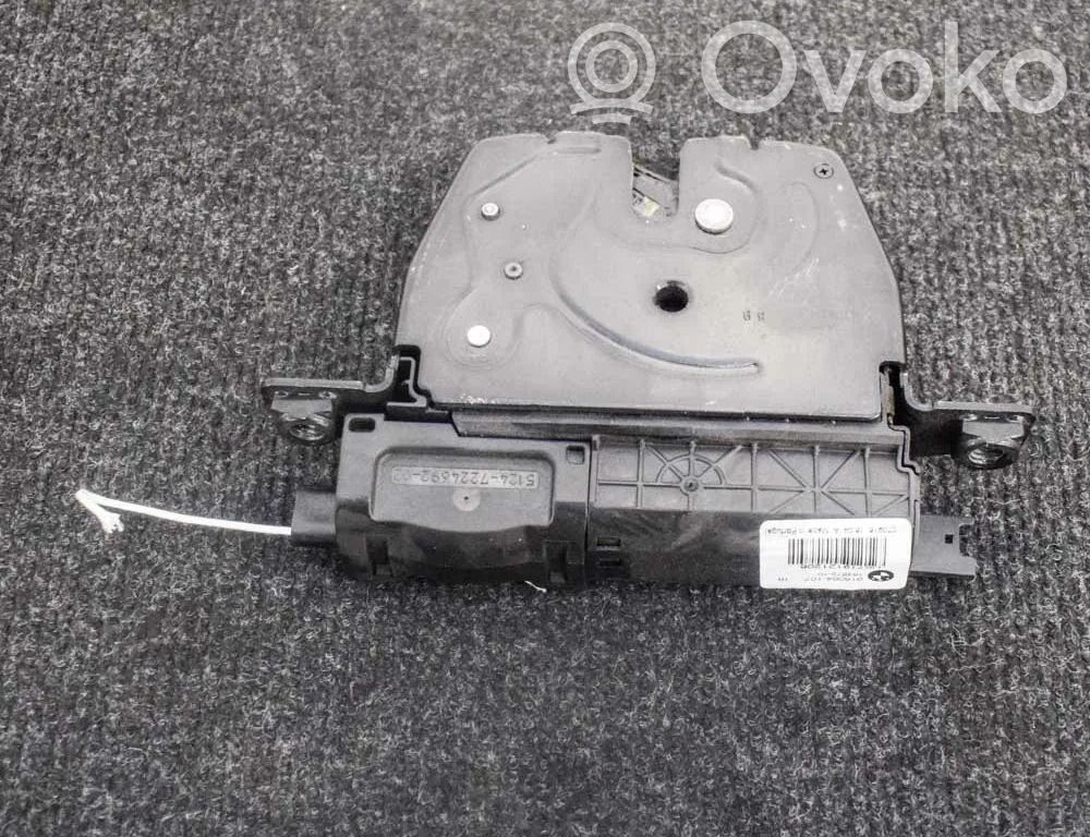 BMW 3 F30 F35 F31 Takaluukun/tavaratilan lukon vastakappale 