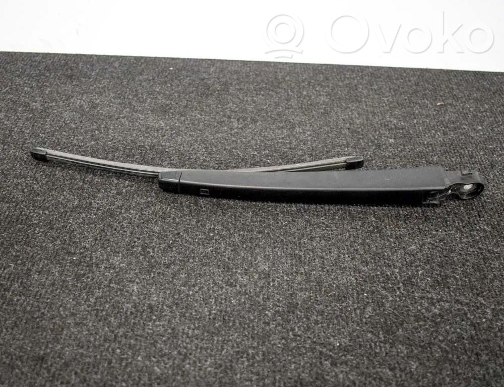 Volkswagen Golf VII Ramię wycieraczki szyby tylnej 