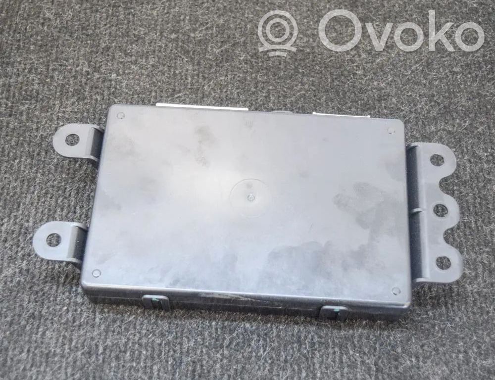 Tesla Model S Piekares vadības bloks 