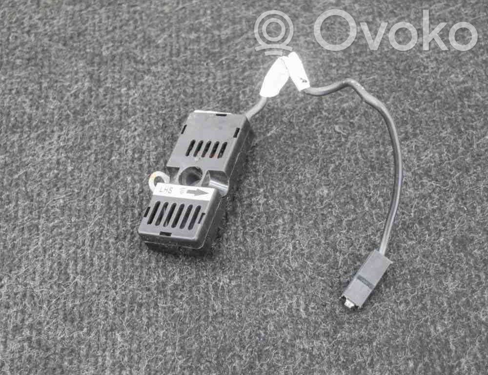 Tesla Model S Antenos stiprintuvas 