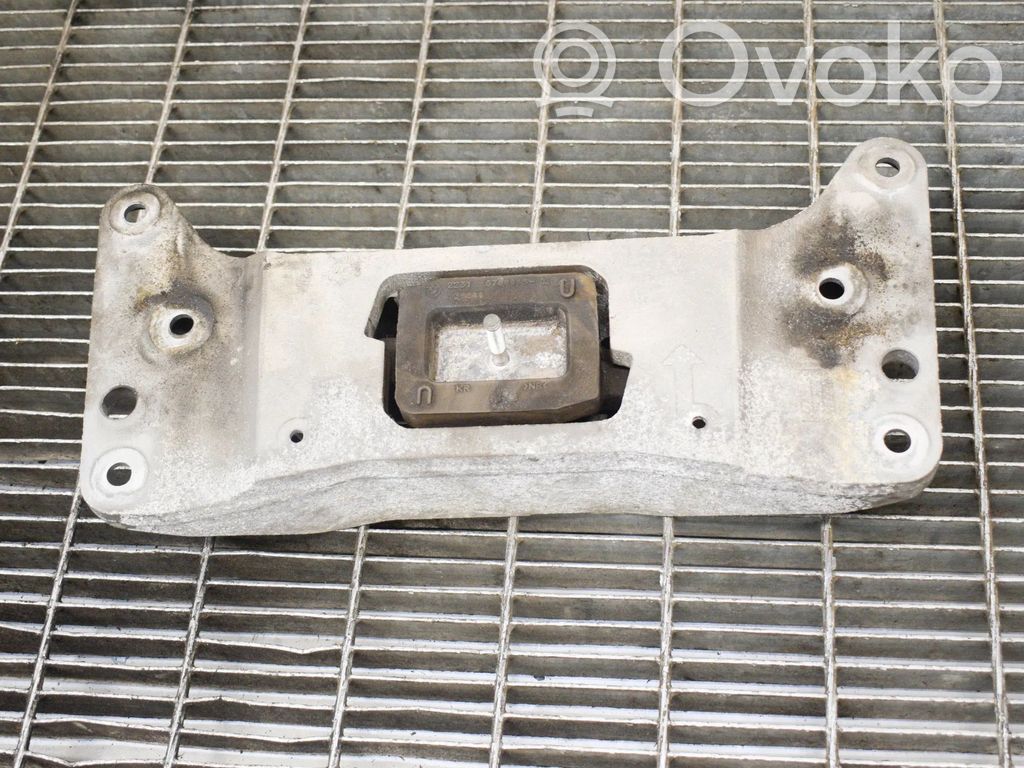BMW 5 F10 F11 Supporto di montaggio scatola del cambio 
