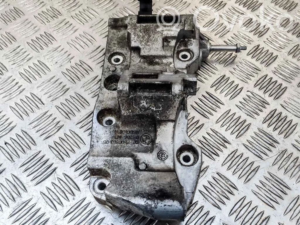 BMW 3 F30 F35 F31 Mocowanie alternatora 