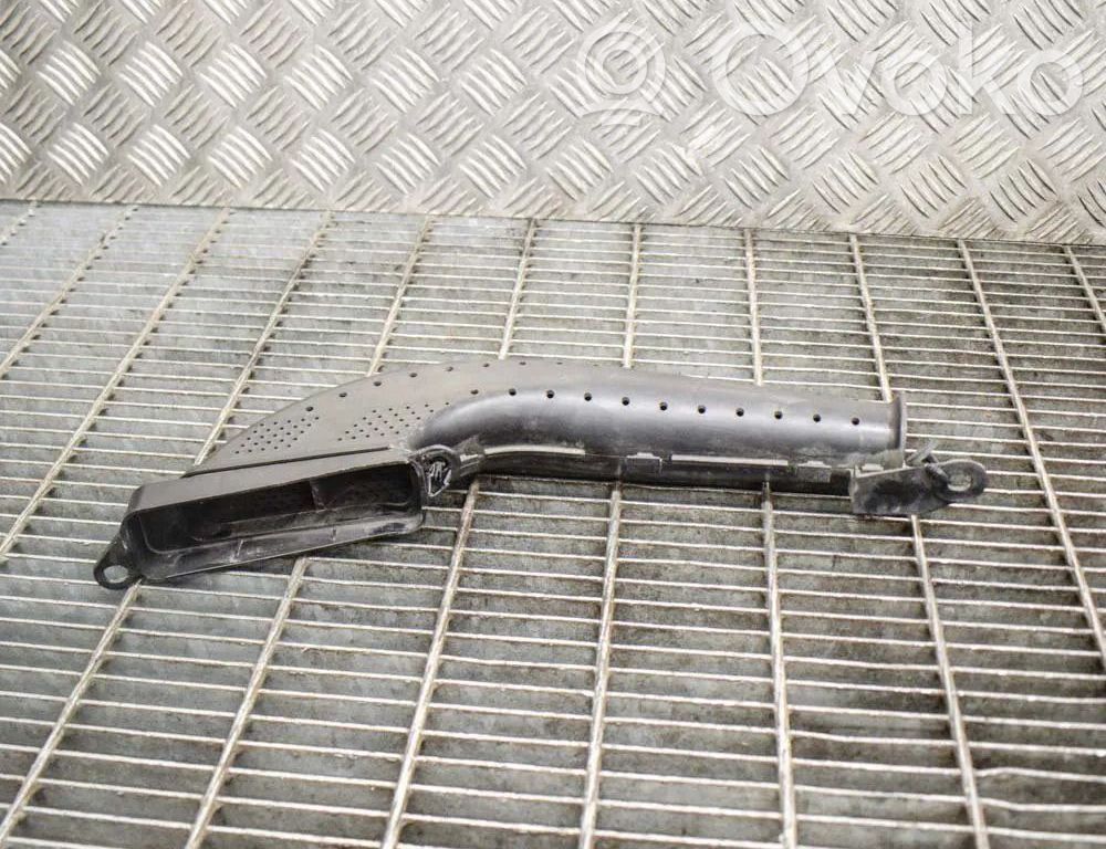 Ford Kuga II Oro paėmimo kanalo detalė (-ės) 