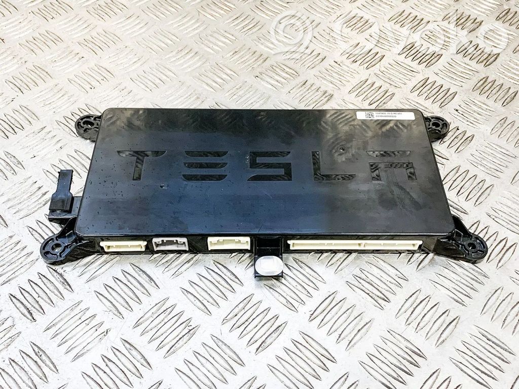 Tesla Model X Door control unit/module 