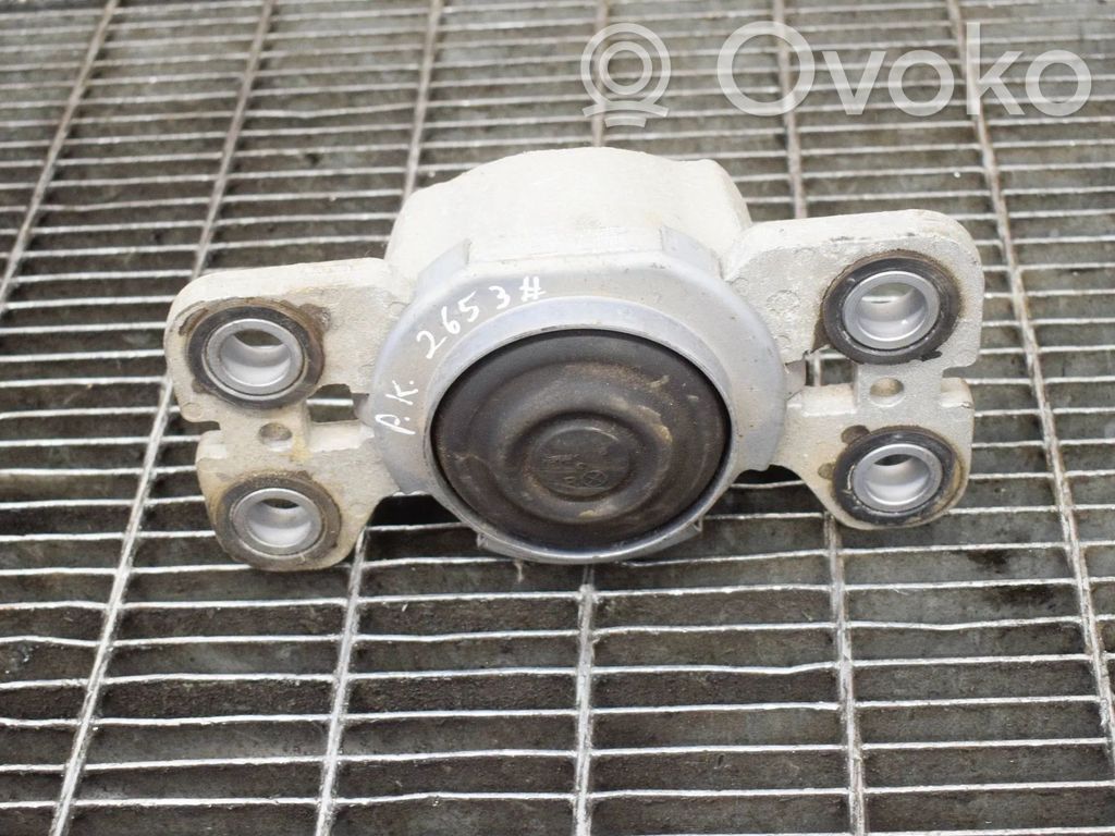 Volvo V60 Engine mount bracket 