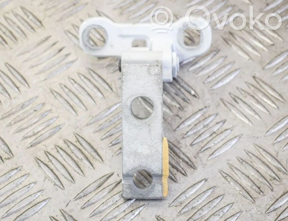 Volvo XC90 Front door upper hinge 