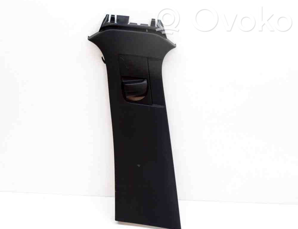 Volvo XC40 Rivestimento montante (B) (fondo) 