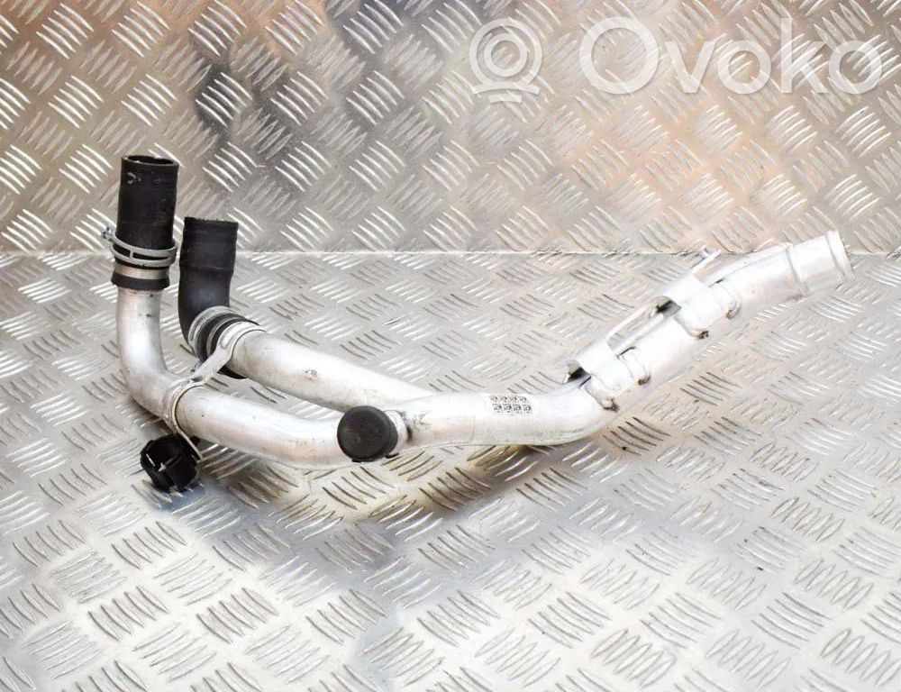 Audi A4 S4 B9 8W Engine coolant pipe/hose 