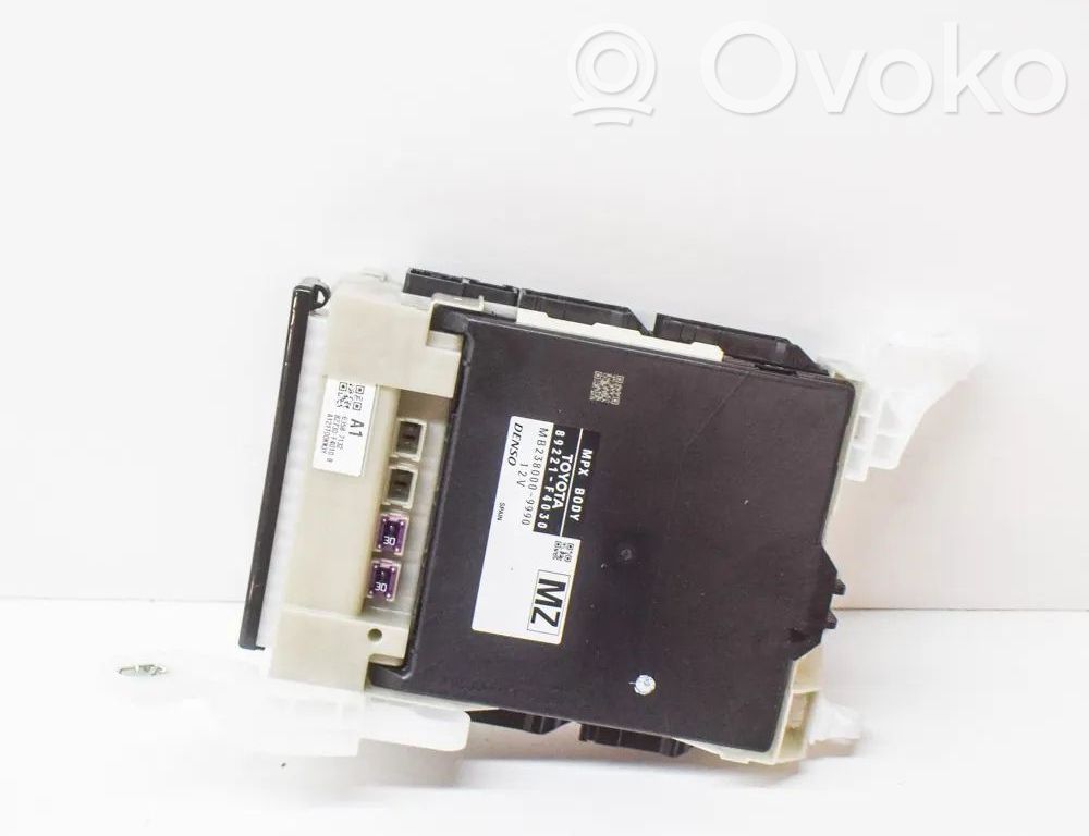 Toyota C-HR I Modul de control caroserie central 