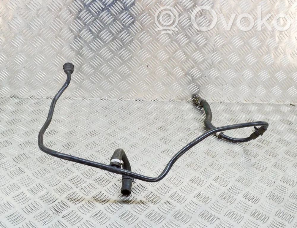 BMW i8 Conductă/furtun lichid de răcire motor 