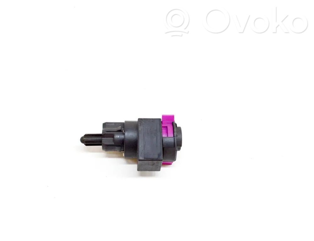 Interruptor sensor del pedal de freno   4F0945459B