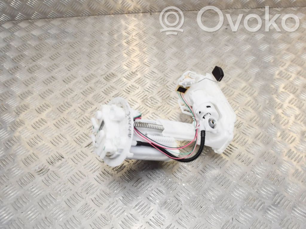 Toyota C-HR I Bomba interna de combustible 
