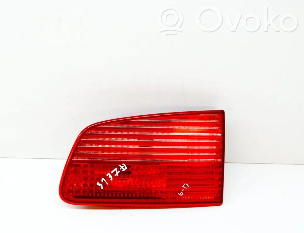 Tailgate rear/tail lights