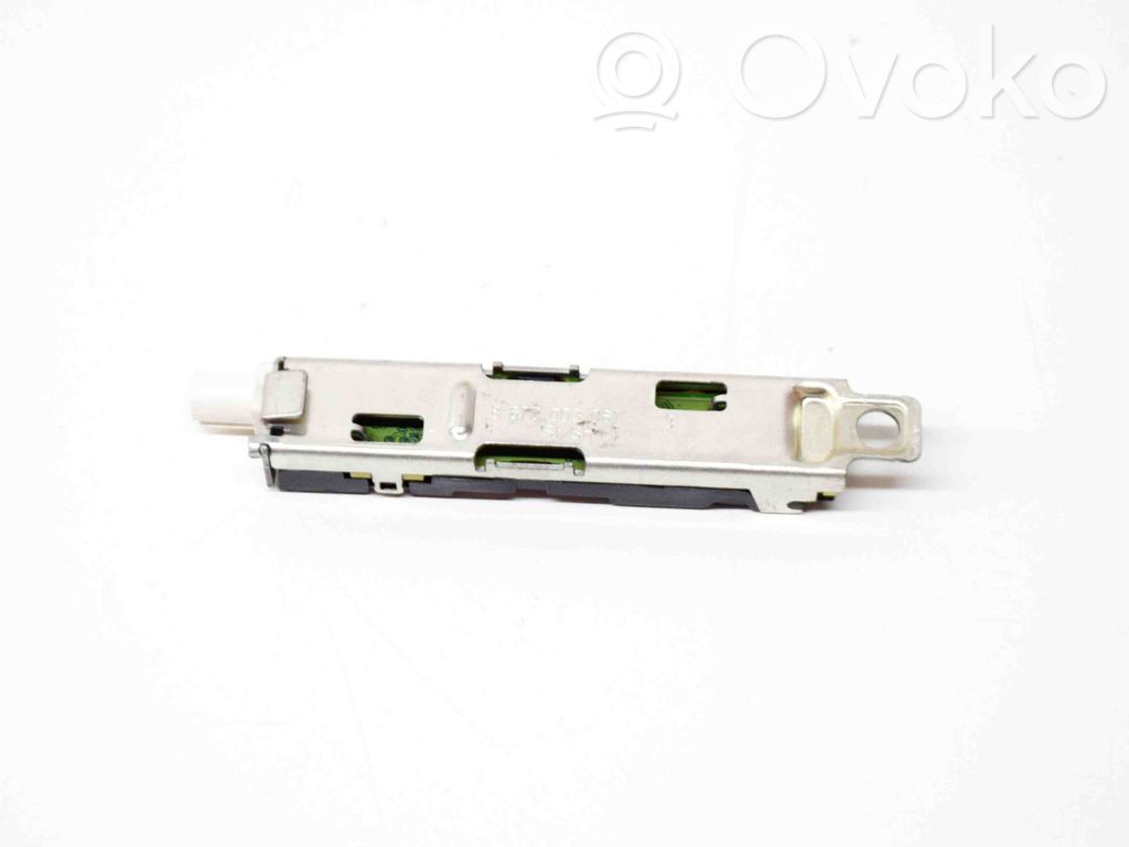 Volkswagen Scirocco Antenos stiprintuvas 