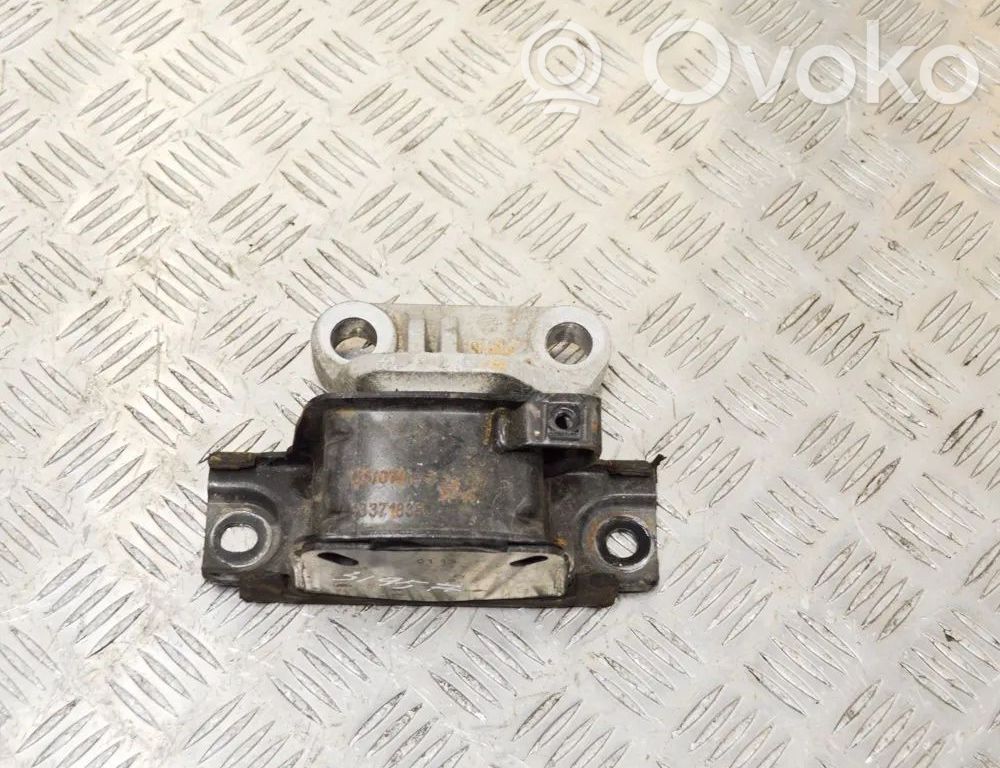 Opel Corsa F Engine mount bracket 