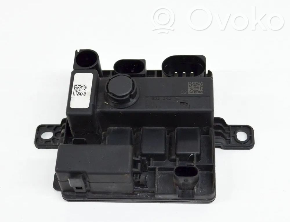BMW 2 F22 F23 Przekaźnik sterujący prądem 