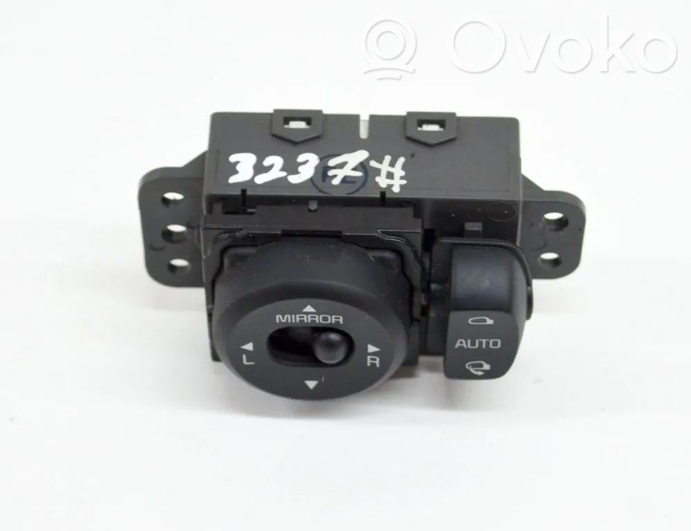 KIA Ceed Interruttore specchietto retrovisore 