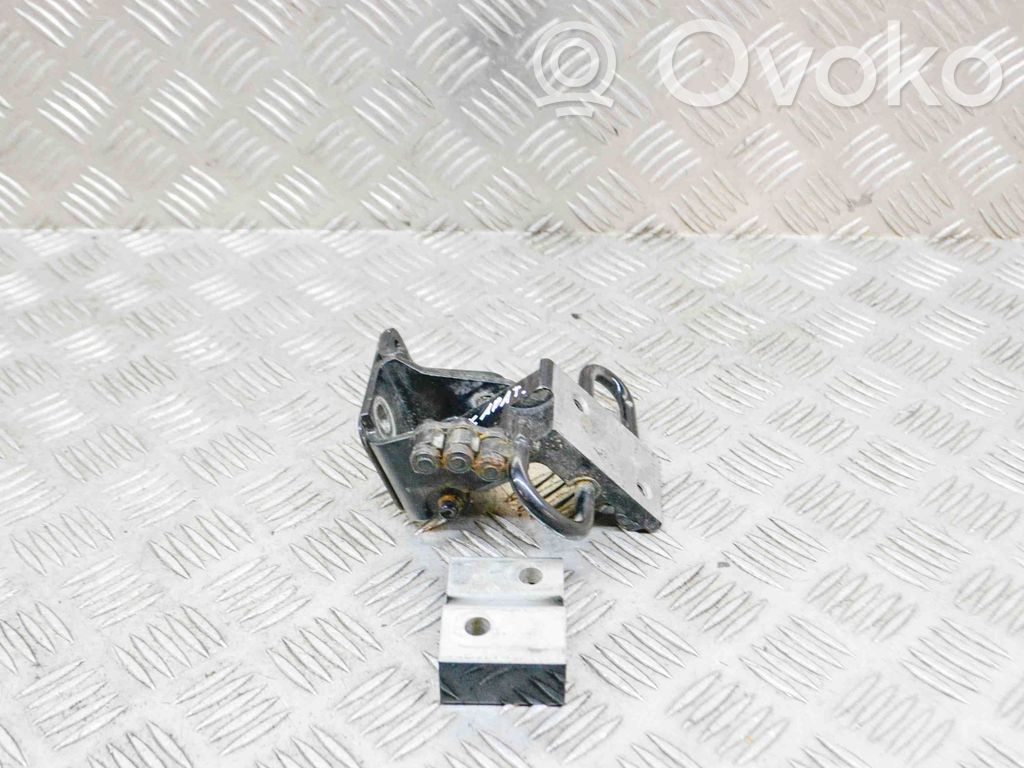 Audi A8 S8 D3 4E Takaoven alasarana 