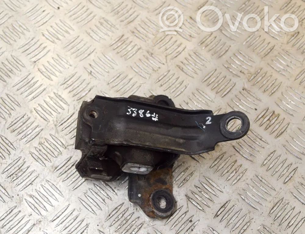 Engine mount bracket   DB2W39070,DB2W39070