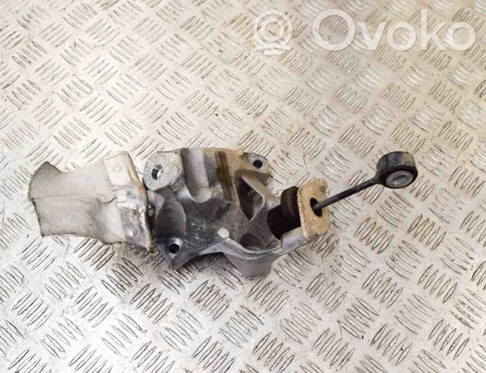 Audi Q7 4M Engine mounting bracket 