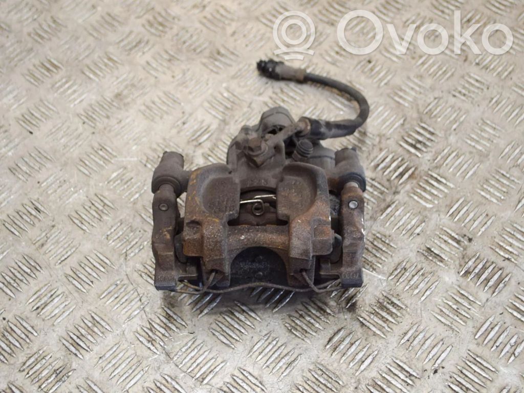 Audi A3 S3 8V Tylny zacisk hamulcowy 