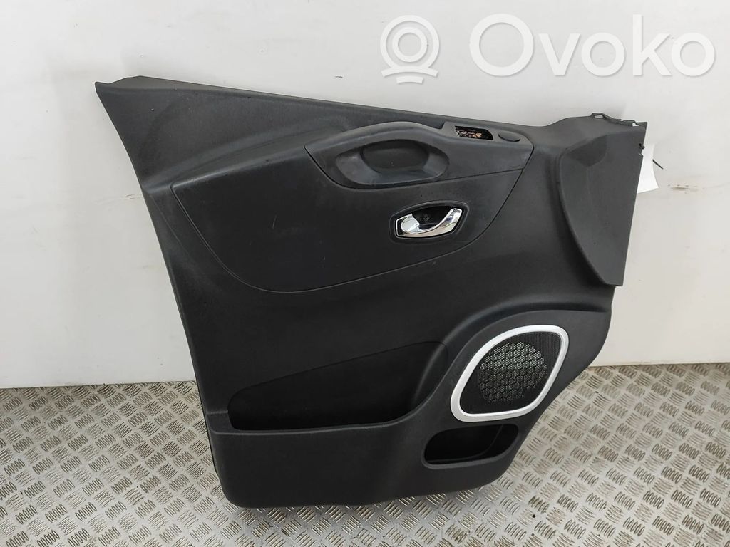 Opel Vivaro Etuoven verhoilu 