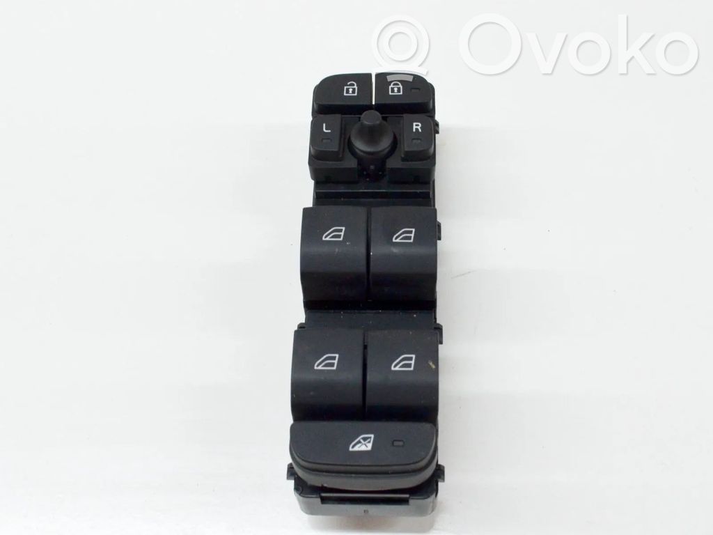 Volvo XC40 Electric window control switch 