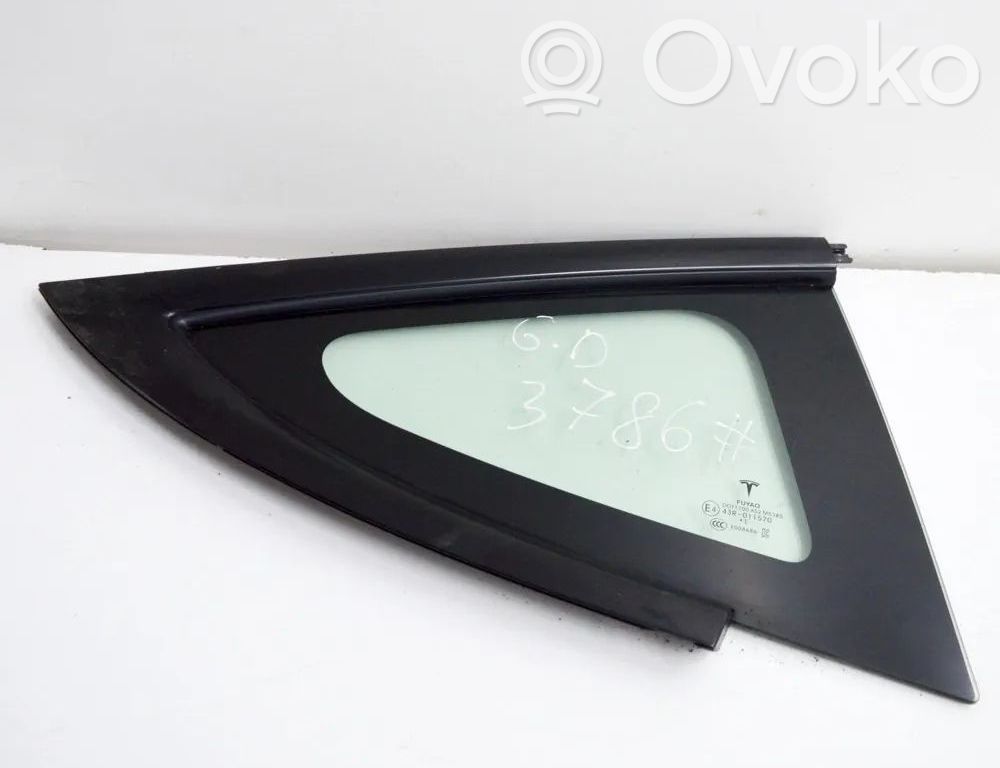 Tesla Model 3 Rear side window 