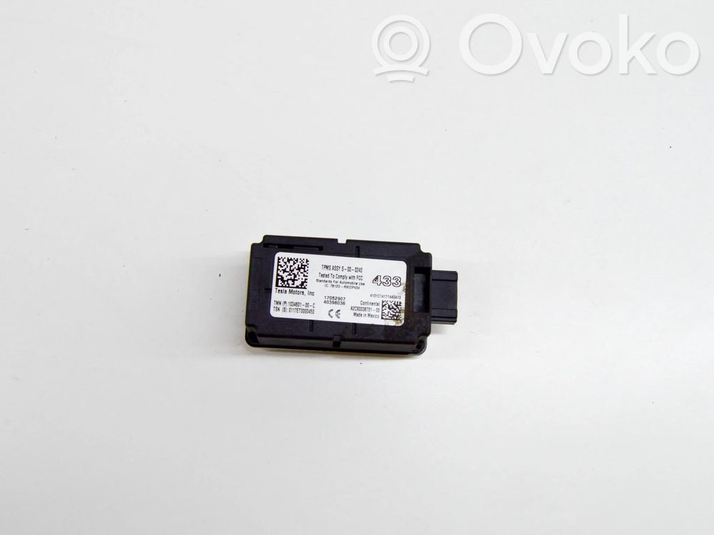 Tesla Model S Tire pressure control unit 
