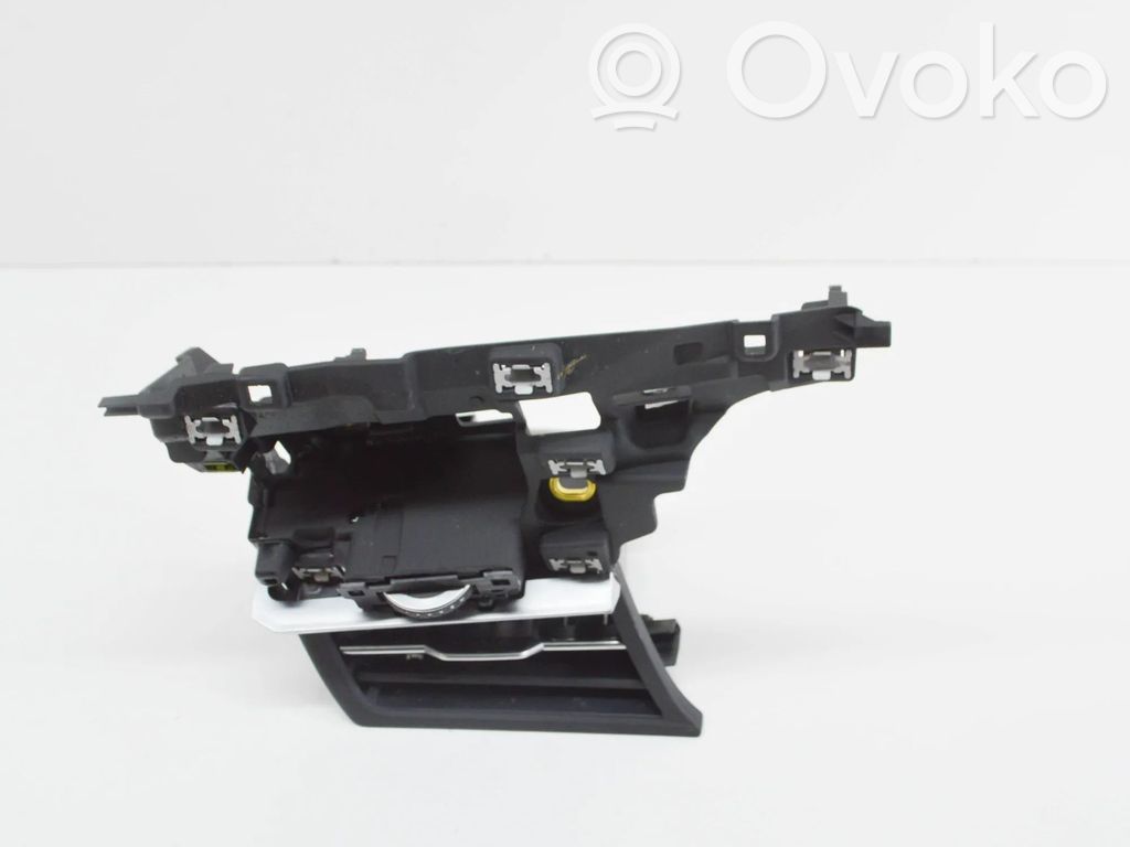 Dysze / Kratki nawiewu deski rozdzielczej   4M8820902B6PS,4M8820902B
