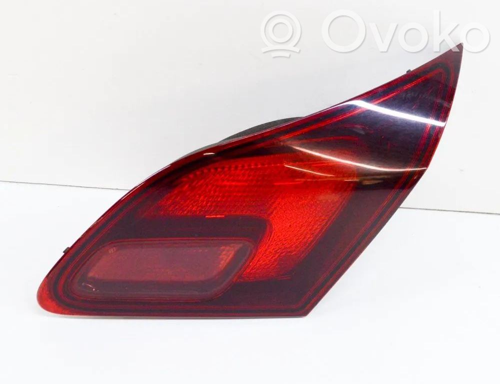 Opel Astra J Luces portón trasero/de freno 