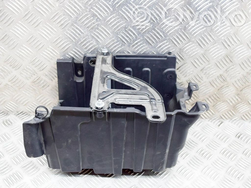 Ford Fiesta Podstawa / Obudowa akumulatora 