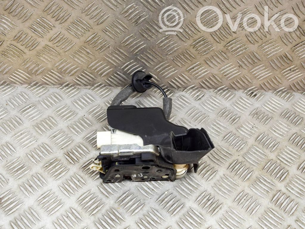 Audi A3 S3 8V Priekinė užrakinimo spynelė (prie rankenos) 