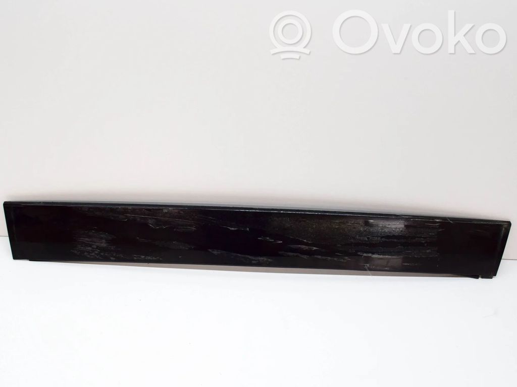 Listwa szyby czołowej / przedniej   7360997