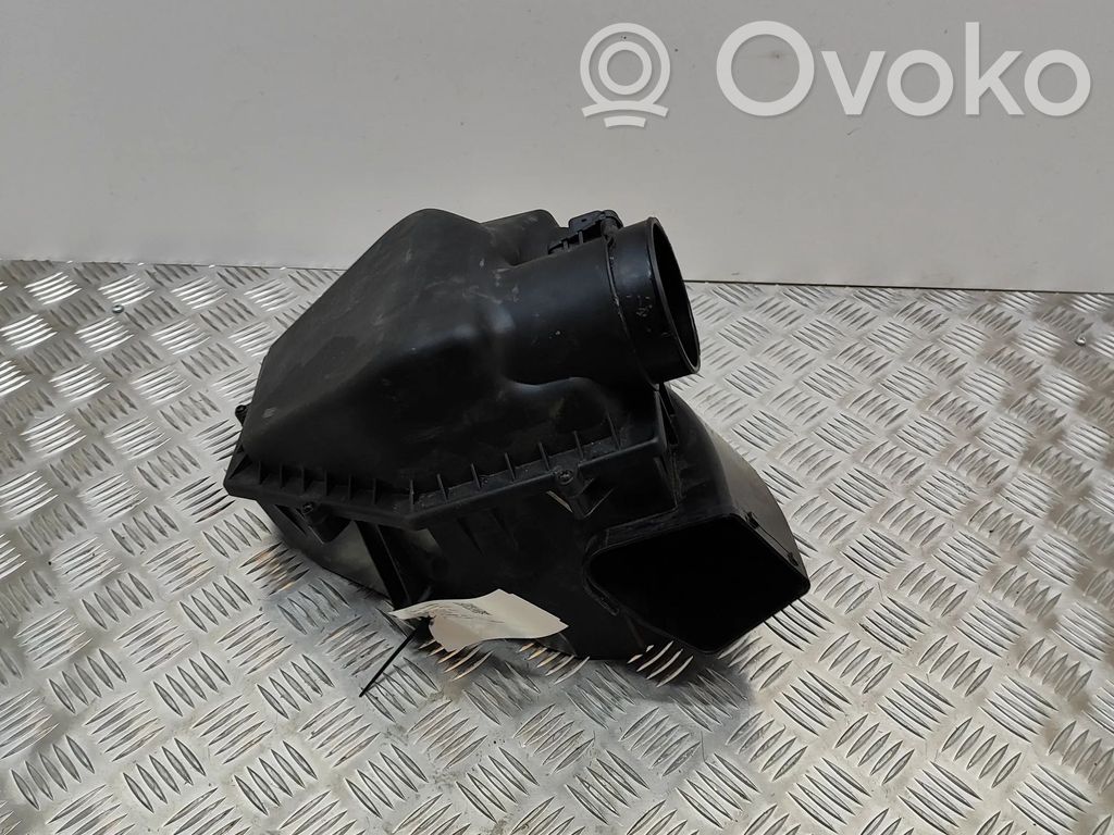 BMW 5 G30 G31 G38 Obudowa filtra powietrza 