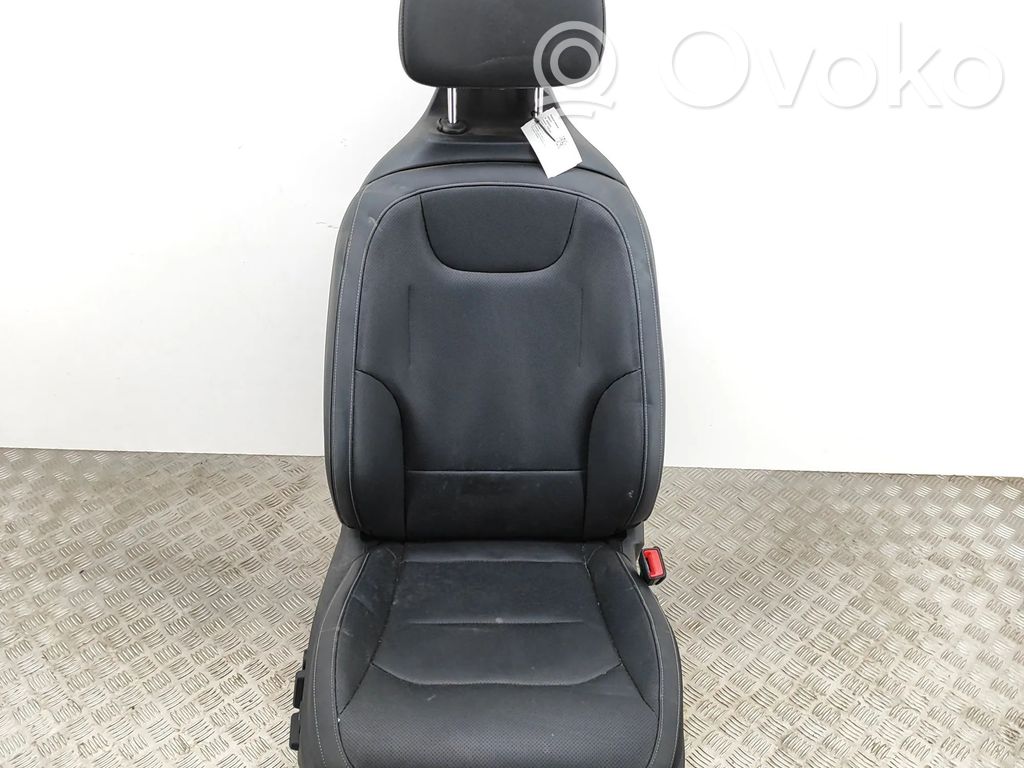 Fotel przedni pasażera   88200CV120CWD,88600CV800,88400CVFB0CWD