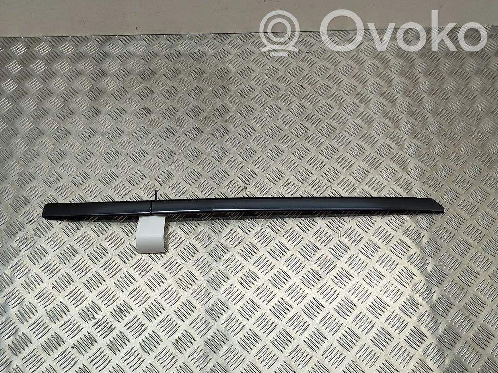 BMW 5 G30 G31 G38 Rivestimento parabrezza