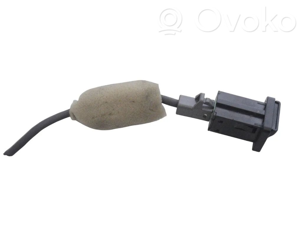 Infiniti FX Enchufe conector USB 