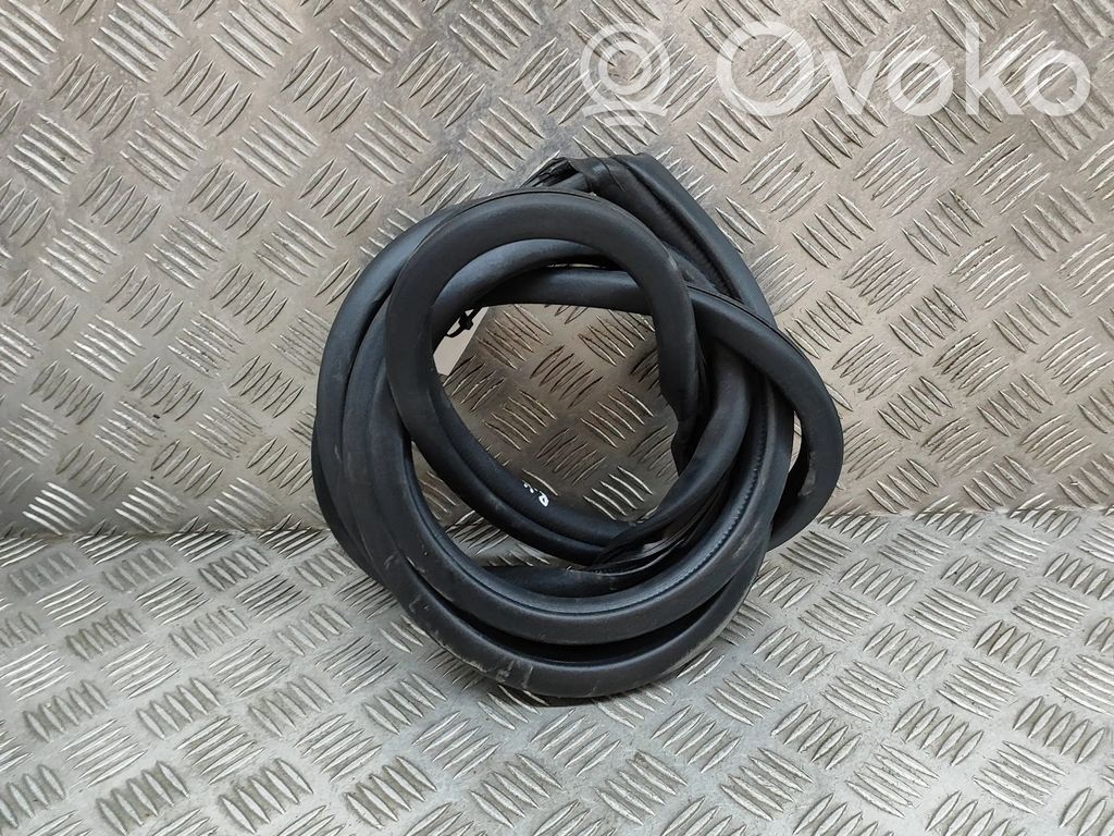 Uszczelka drzwi   6786202340