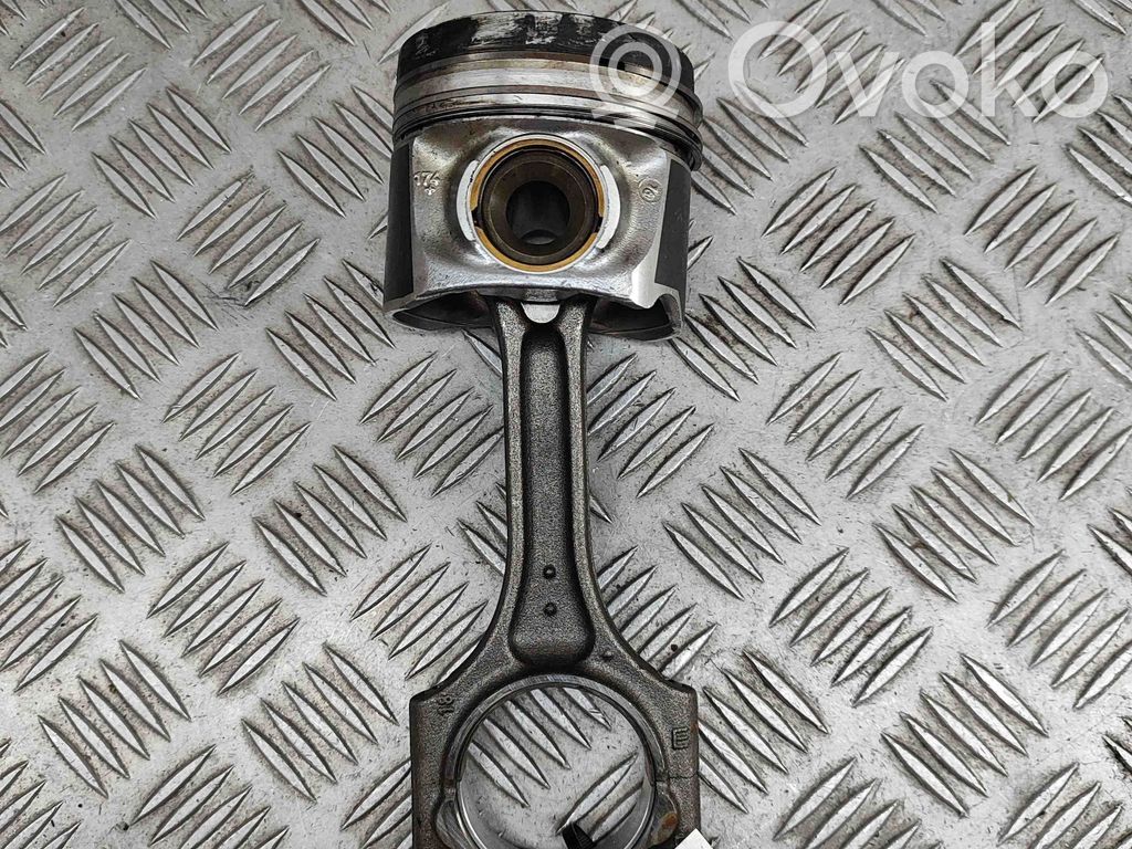 Volvo V60 Piston 