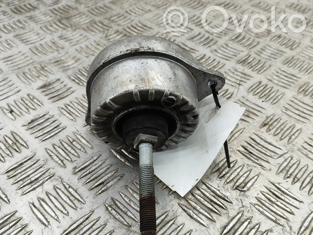 Porsche 911 996 Engine mount bracket 