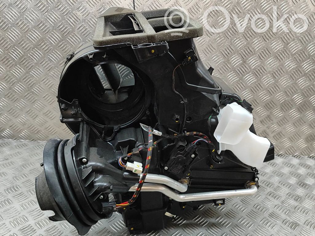 BMW iX1 Nagrzewnica / Komplet 