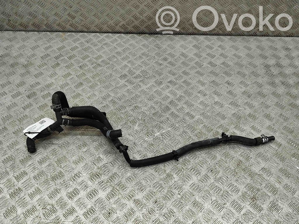 Audi e-tron Engine coolant pipe/hose 