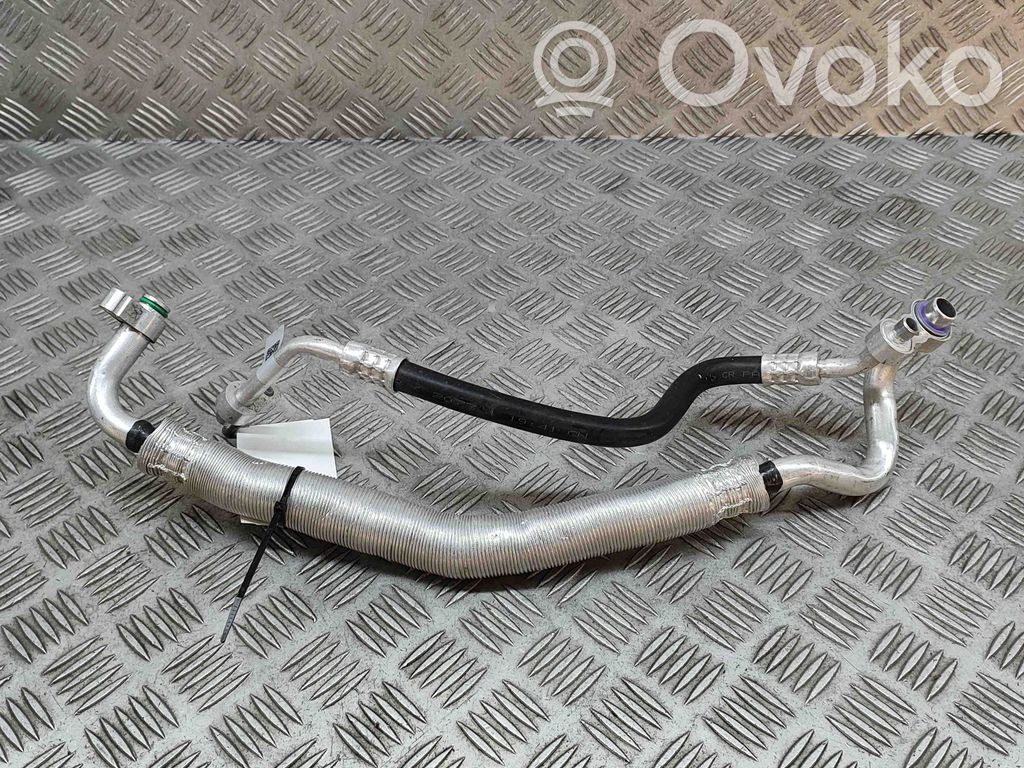 Ilmastointilaitteen putki (A/C)   11499284,544601560