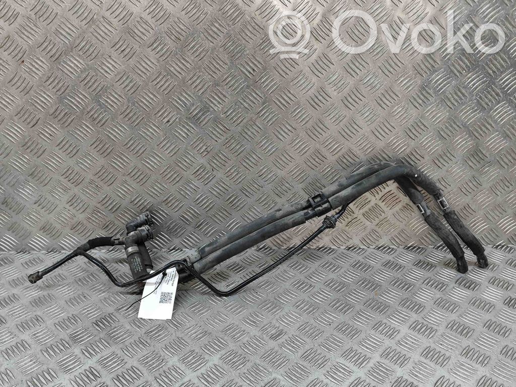 Audi e-tron Engine coolant pipe/hose 