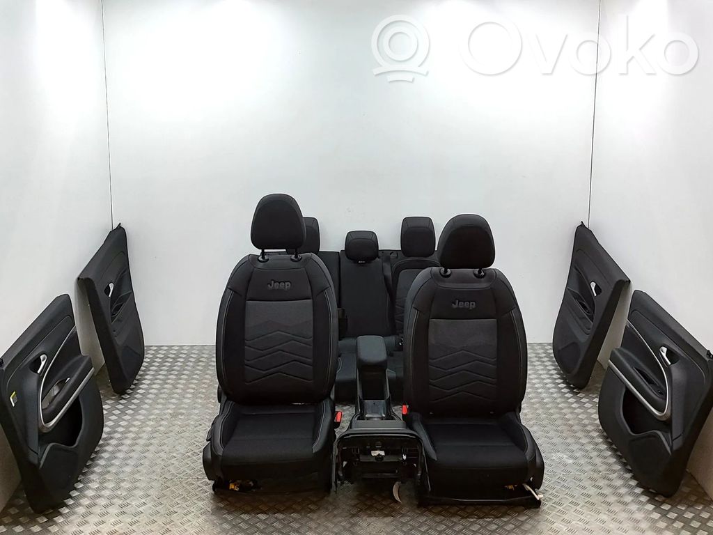 Jeep Avenger Juego interior 